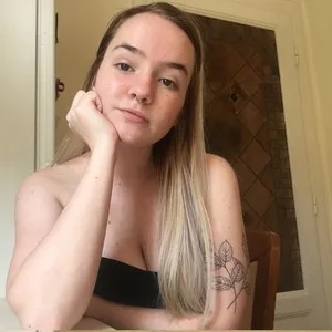 CarolLuv from myfreecams