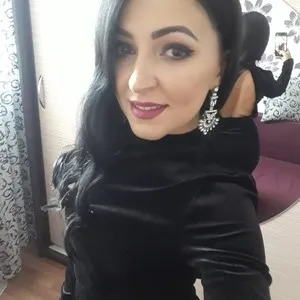 Queenxdoll from myfreecams