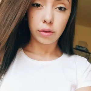 AlyssaAcker from myfreecams