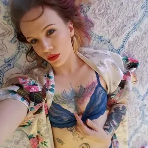 JackieSwallow from myfreecams