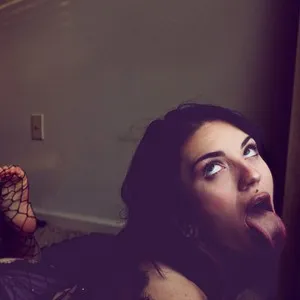 Lilith223 from myfreecams