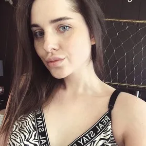 Kristinagoldx from myfreecams