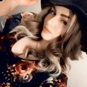 Urbanwitch from myfreecams