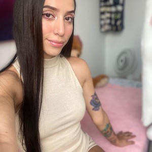 katalina21011 from MyFreeCams