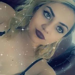 Karlaplesure from myfreecams