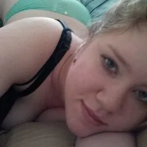 Ariel_Celeste from myfreecams