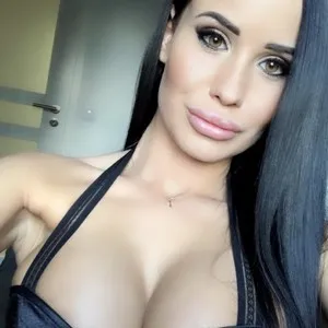 IvanaHot from myfreecams