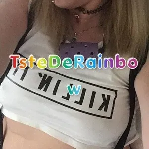 TsteDeRainbow from myfreecams