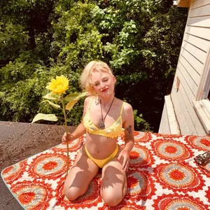 SunflowerHoe from myfreecams