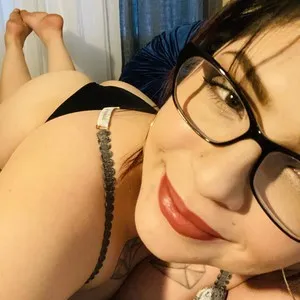 Nadia570 from myfreecams