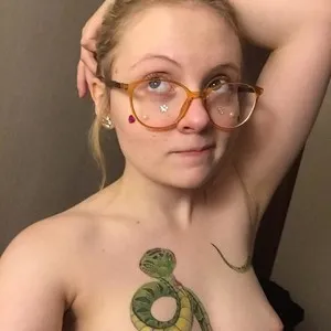Lovely_Lizard from myfreecams