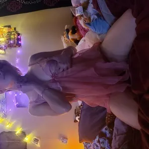 ABumbleBee from myfreecams