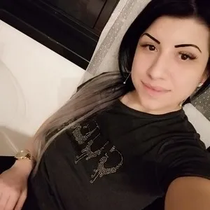 Issabelee from myfreecams