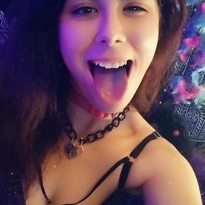 sleekcams.com MishkaWolfcat livesex profile in naughty cams