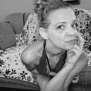 mfc AnodyneRose webcam profile pic via mega-camsex.net