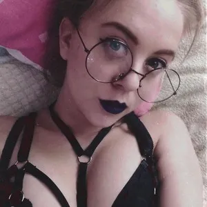 Frisky_Fire from myfreecams
