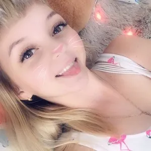 Rrr_barbie from myfreecams