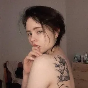 Small_Witch from myfreecams