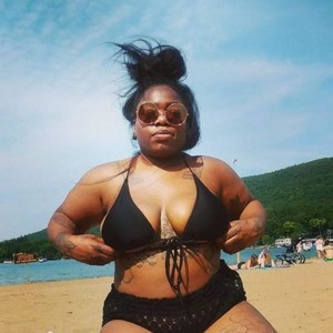 livesexbbwcams.com EbonyStoner livesex profile in feet cams