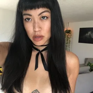 Milkteababy from myfreecams