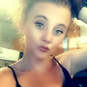 BrookeBaybee8 from myfreecams