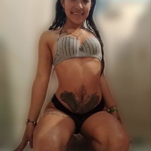 LatinHotSquir's profile picture