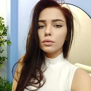 LaraFerrara from myfreecams