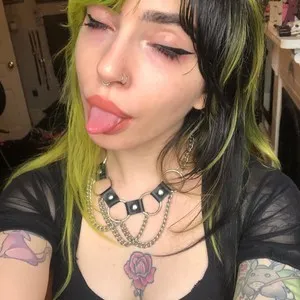 lilgothhunnie from myfreecams