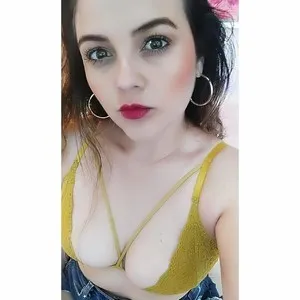 Sarakitty599 from myfreecams