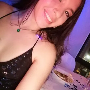 Cinthya018 from myfreecams