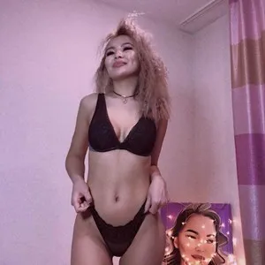 Tensai_lee from myfreecams