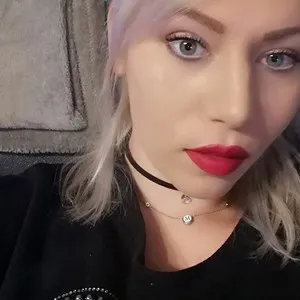 Senssualmoon from myfreecams