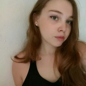 Janie_white from myfreecams