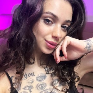 Cam girl Bad_Witch_