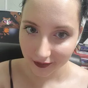 NerdyBabe323 from myfreecams