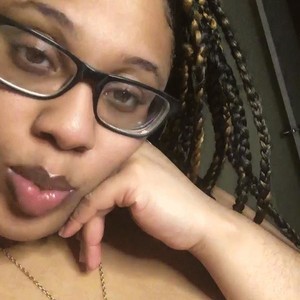 mfc MissMonae_ webcam profile pic via livesexl.com