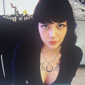 mfc Lzardqueen webcam profile pic via onaircams.com