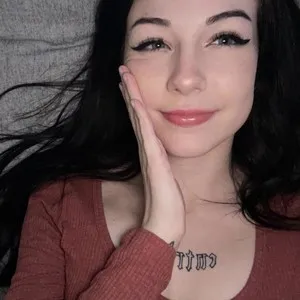 cuteholly from myfreecams