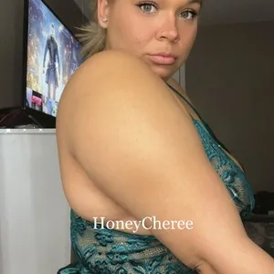 Honeycheree from myfreecams