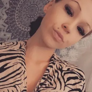 Jadebabe4949 from myfreecams