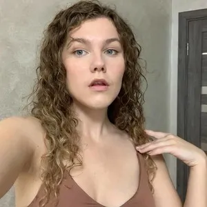 GorgeousMolly from myfreecams