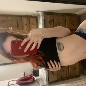 Petitethang1 from myfreecams