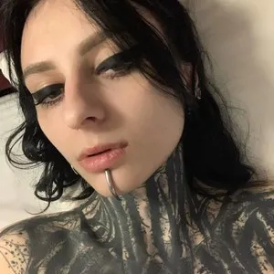 BlackSwan666 from myfreecams