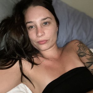 mfc Islandmilf webcam profile pic via sexcam3d.net
