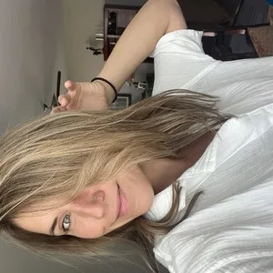 BitchinBeth from myfreecams