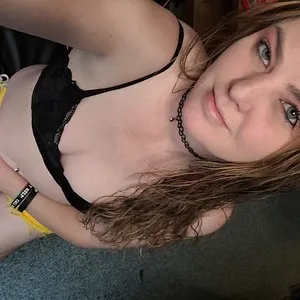 Elise3695 from myfreecams