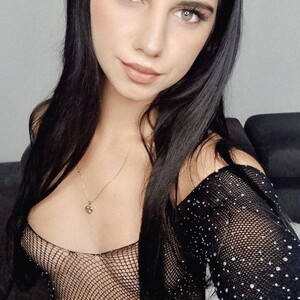 mfc Yasmi_18 webcam profile pic via pornsexycams.com