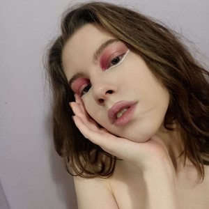 mfc Valeriana_ webcam profile pic via sexcam-girls.com