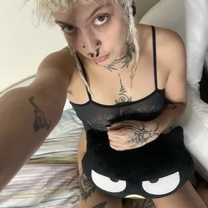 Ashtrinity666 from myfreecams