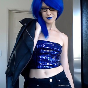 sexy striptease Bluerazz18